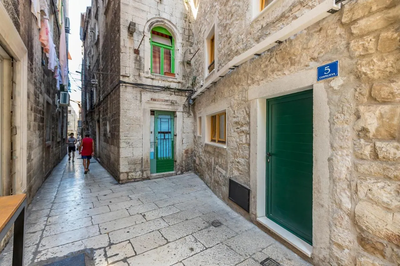 Cosmijeva Luxury Rooms Split